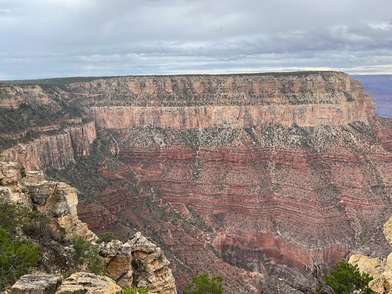 View on steep Bright Angel Trail