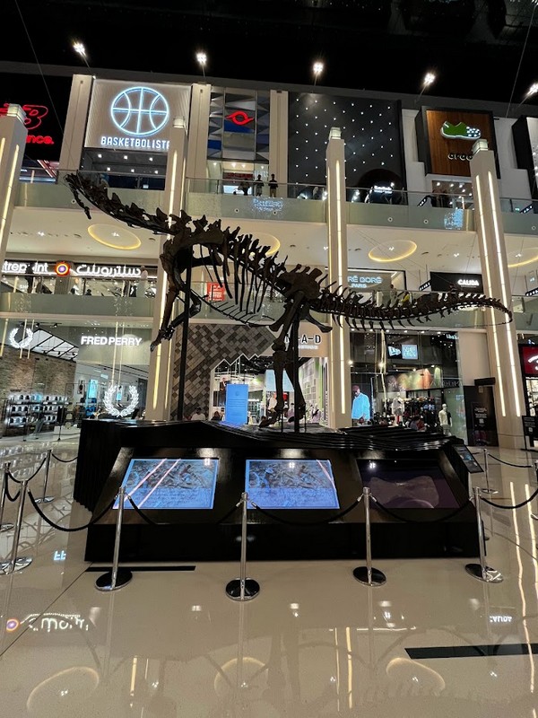 Dubai Mall Dinosaurus